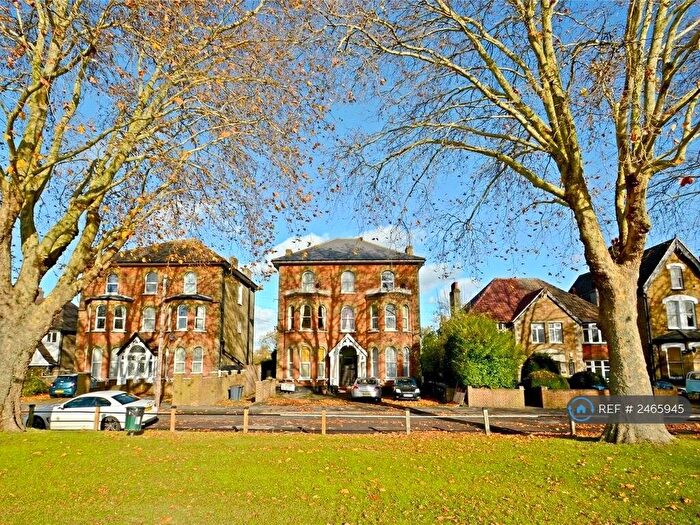 1 Bedroom Flat To Rent In Woodside Green, London, SE25