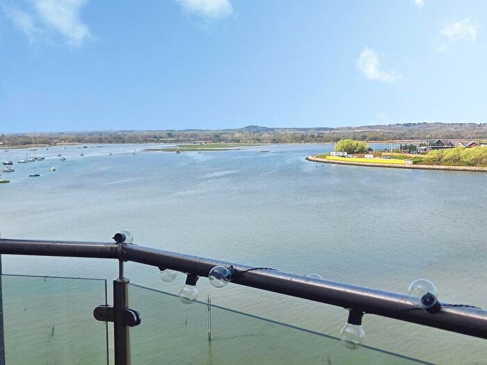 2 Bedroom Apartment For Sale In Aqua, Lifeboat Quay, Poole, BH15