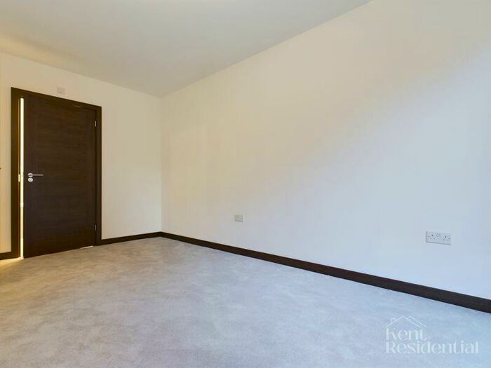 2 Bedroom Apartment To Rent In Eleanore House, Mill Wood, Maidstone, ME14