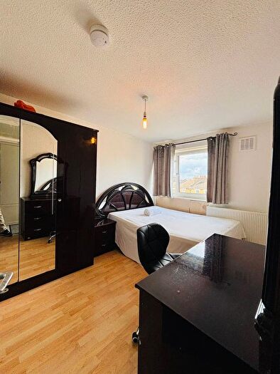 5 Bedroom Maisonette To Rent In Joseph Street, London, E3