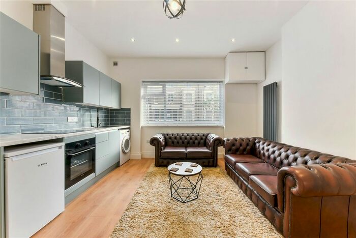 1 Bedroom Flat To Rent In Devonport Road, Shepherds Bush, London, W12