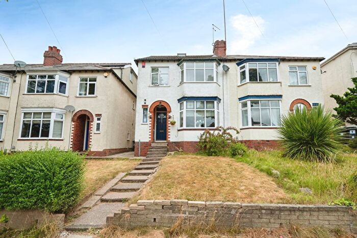 4 Bedroom Semi-Detached House For Sale In Quinton Lane, Quinton, Birmingham, West Midlands, B32