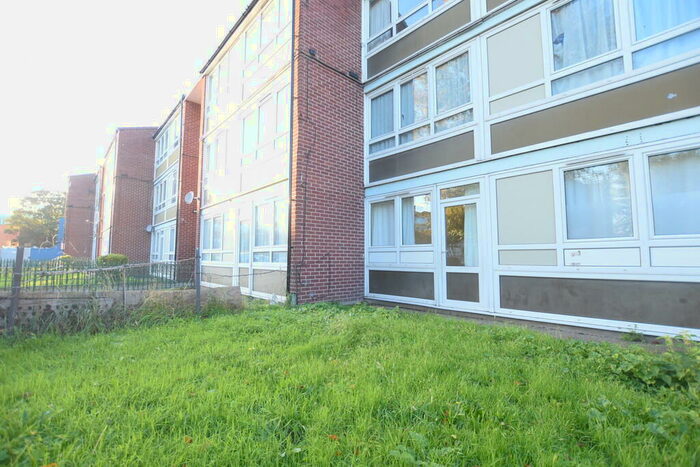 1 Bedroom Flat To Rent In Romford Road, Manor Park, E12