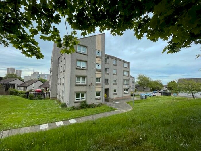 2 Bedroom Flat To Rent In Raeden Crescent, West End, Aberdeen, AB15