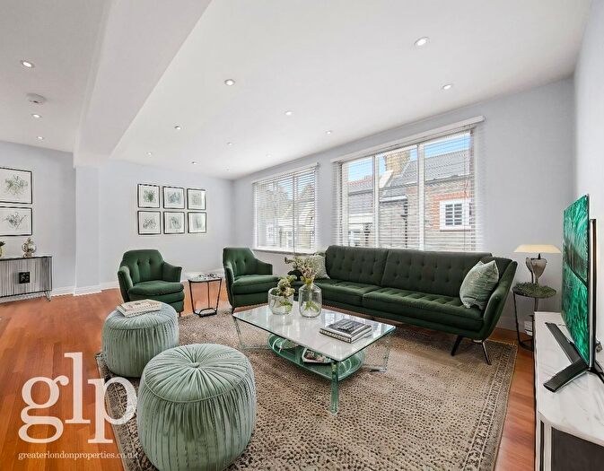 2 Bedroom Flat To Rent In Archer Street, London, W1D