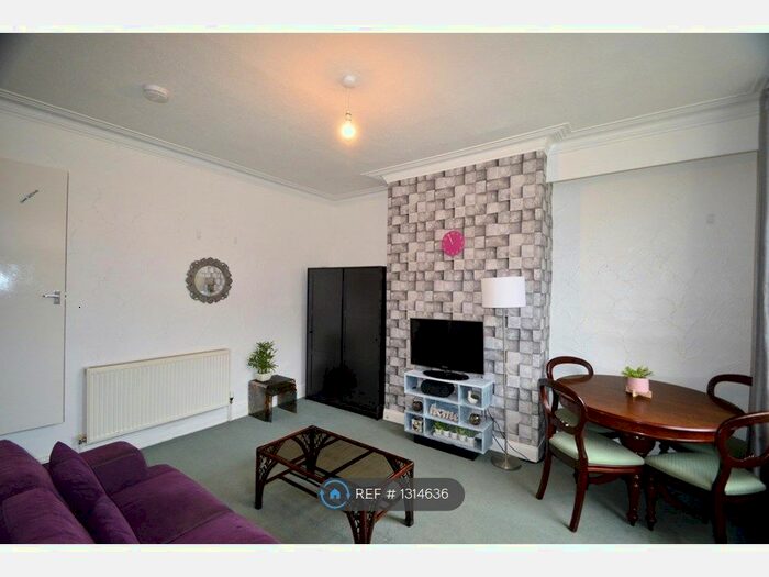 2 Bedroom Terraced House To Rent In Argie Road, Leeds LS4
