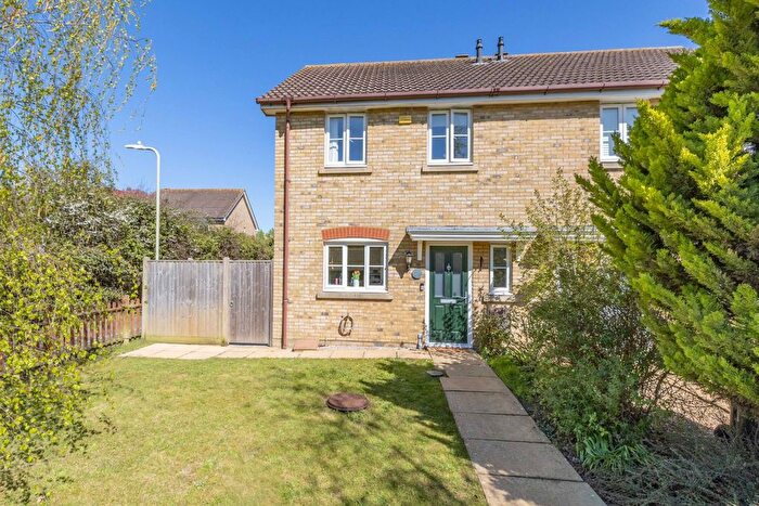3 Bedroom Semi-Detached House For Sale In Vespasian Way, Kingsnorth, Kent, TN23