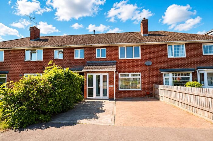 3 Bedroom Property To Rent In Windmill Road, Hemel Hempstead, HP2