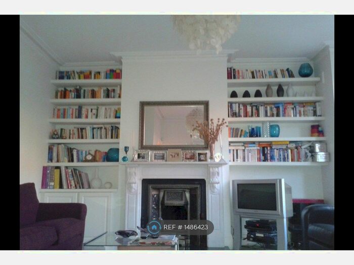 3 Bedroom Flat To Rent In Crouch End, London, N4