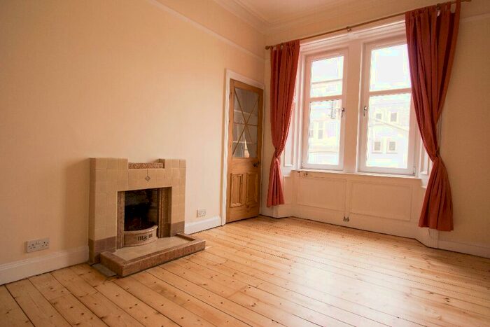 2 Bedroom Flat To Rent In Marischal Place, Blackhall, Edinburgh, EH4