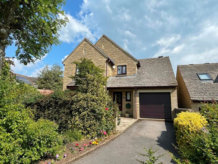 4 Bedroom Detached House For Sale In Newleaze Gardens, Tetbury, Gloucestershire, GL8