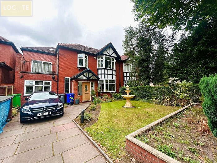 6 Bedroom Semi-Detached House For Sale In Wilbraham Road, Chorlton, M21
