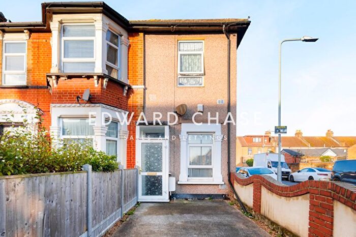 2 Bedroom Terraced House To Rent In Wellwood Road, Goodmayes, IG3