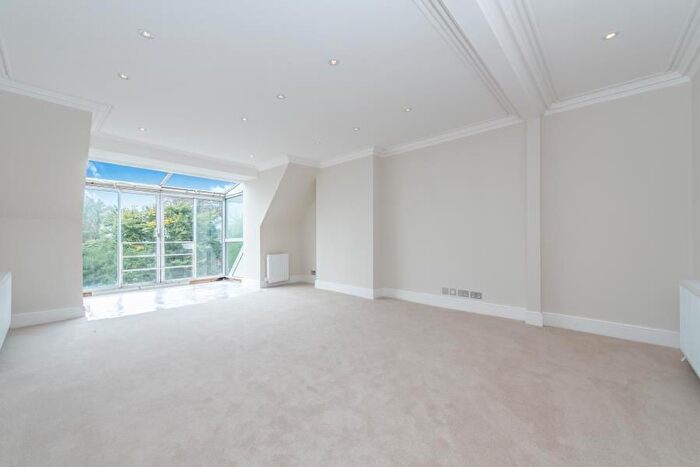 2 Bedroom Flat To Rent In Redington Road, NW3