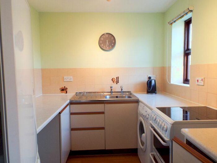 1 Bedroom Maisonette To Rent In Tarnbrook Way, Bracknell, RG12
