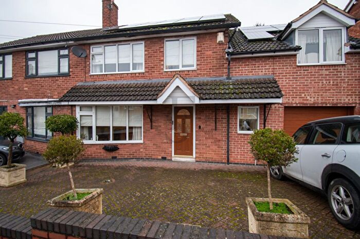 5 Bedroom Semi-Detached House To Rent In Brambling Way, Oadby, Leicester, LE2