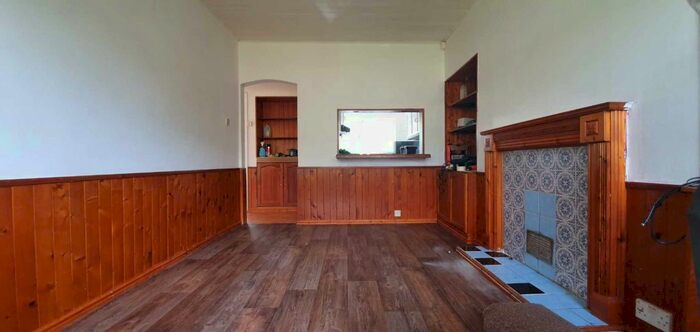 2 Bedroom Maisonette To Rent In Berwick Avenue, Hayes UB4