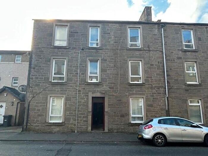 1 Bedroom Flat To Rent In / Cleghorn Street, Dundee, DD2