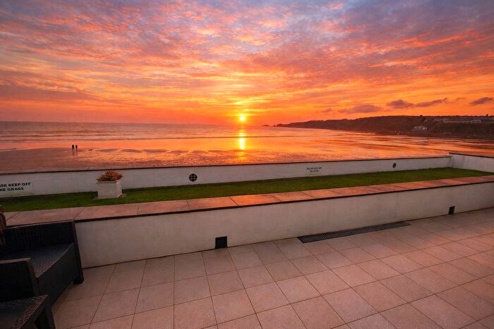 3 Bedroom Flat For Sale In The Strand, Saundersfoot, Pembrokeshire, SA69