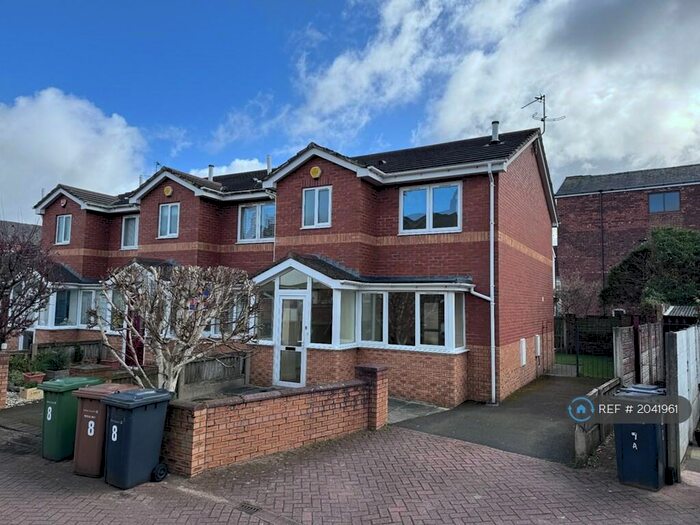 3 Bedroom Semi-Detached House To Rent In Grove Terrace, Southport, PR8