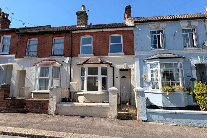 3 Bedroom Terraced House For Sale In Cavendish Road, Aldershot, Hampshire, GU11