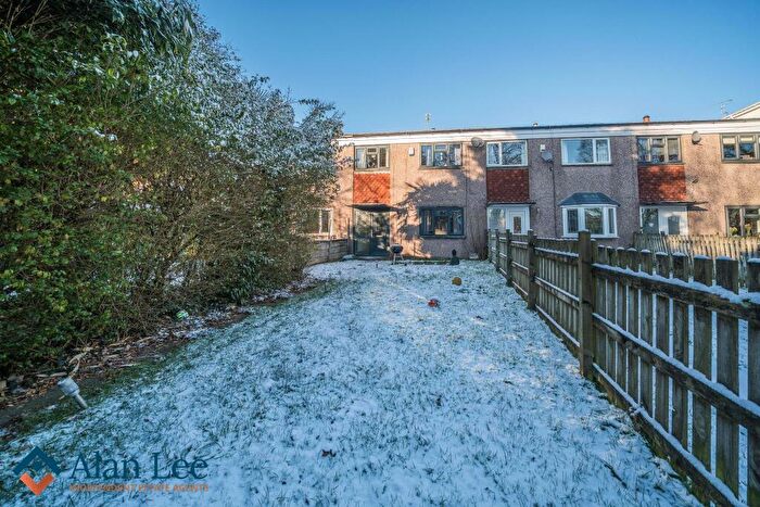 3 Bedroom Terraced House For Sale In Cornwall Close, Macclesfield, SK10