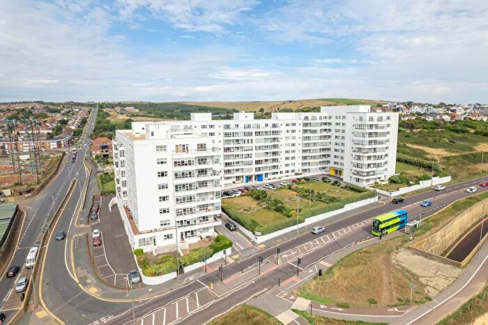 2 Bedroom Apartment For Sale In Marine Drive, Brighton, BN2