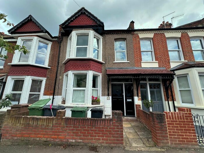 2 Bedroom Flat To Rent In Jewel Road, E17