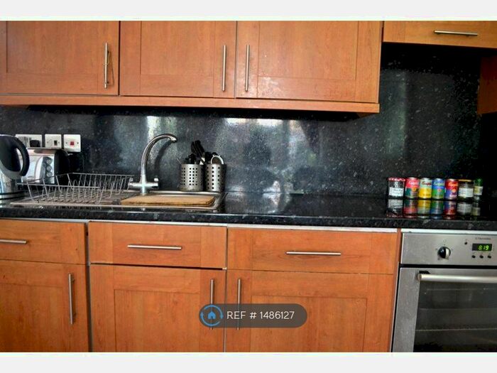 1 Bedroom Flat To Rent In Leigham Court Road, London, SW16