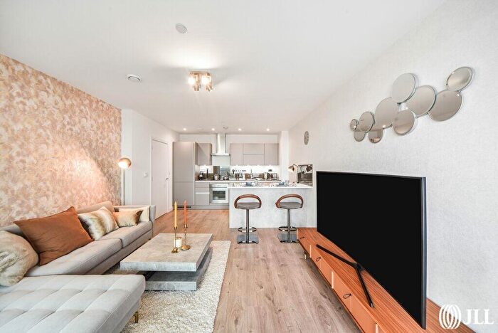 1 Bedroom Apartment To Rent In Legacy Tower, Stratford, E15