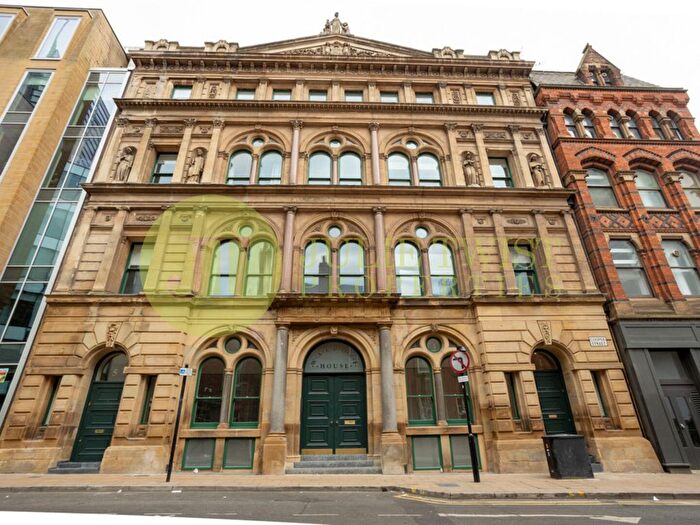 2 Bedroom Flat To Rent In Waldorf House, Cooper Street, Manchester, M2