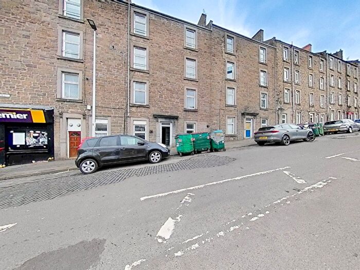1 Bedroom Flat To Rent In Isla Street, Coldside, Dundee, DD3