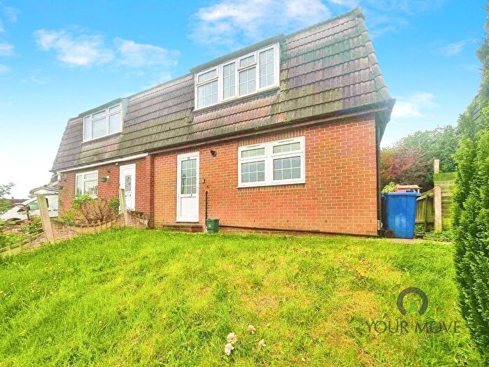 3 Bedroom Semi-Detached House To Rent In Bath Road, Newcastle, Staffordshire, ST5