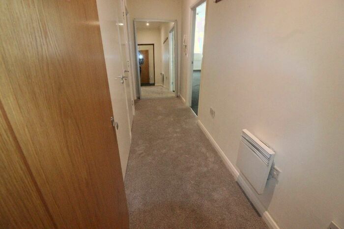 2 Bedroom Flat To Rent In Midland Road, Luton, Bedfordshire, LU2