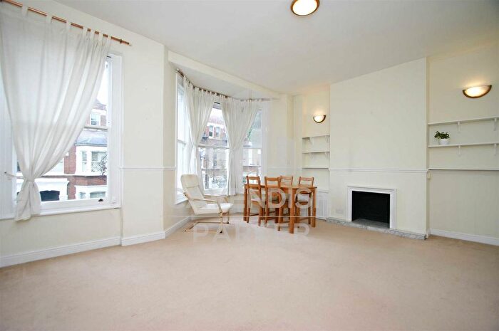 1 Bedroom Flat To Rent In Ronalds Road, Highbury, London, N5