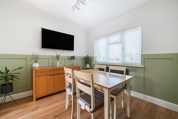 4 Bedroom Detached House For Sale In Bagworth Drive, Longwell Green, Bristol, BS30
