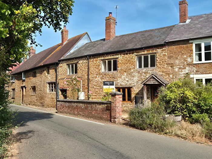 4 Bedroom Cottage For Sale In Japonica Cottage, Priors Marston, Warwickshire, CV47