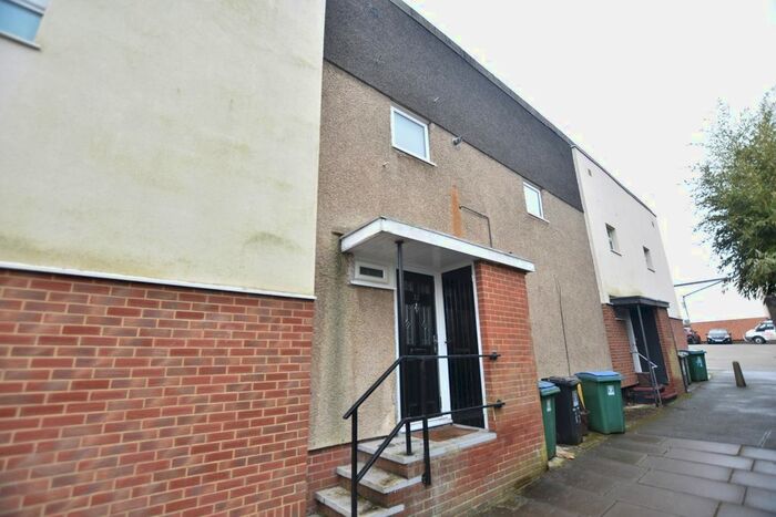 3 Bedroom Terraced House To Rent In Boundary Way, Garston, WD25