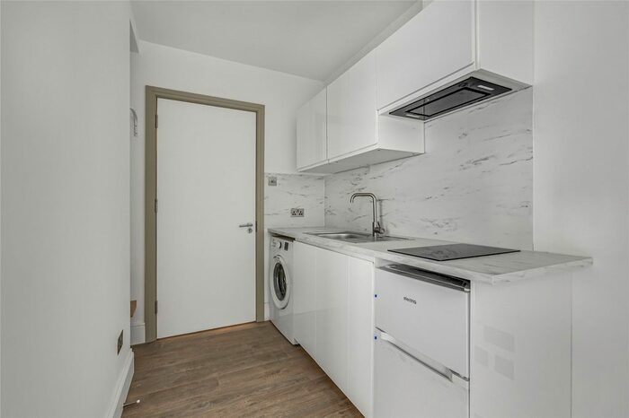 Studio To Rent In Castletown Road, Barons Court, W14