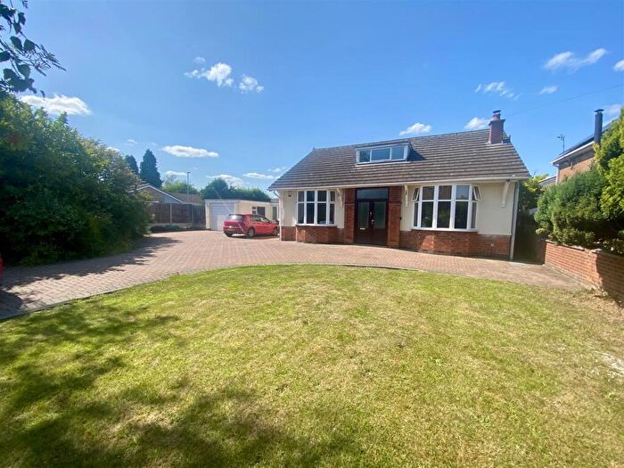 4 Bedroom Detached Bungalow For Sale In Leicester Road, Hinckley, LE10