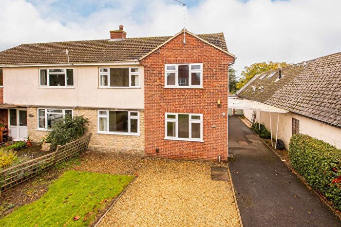 3 Bedroom Semi-Detached House For Sale In Gravel Lane, Drayton, OX14