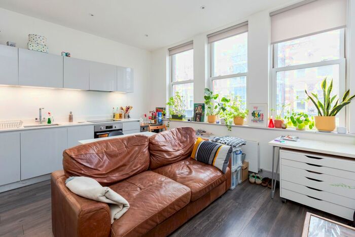 2 Bedroom Flat To Rent In Broadway Parade, Crouch End, London N8