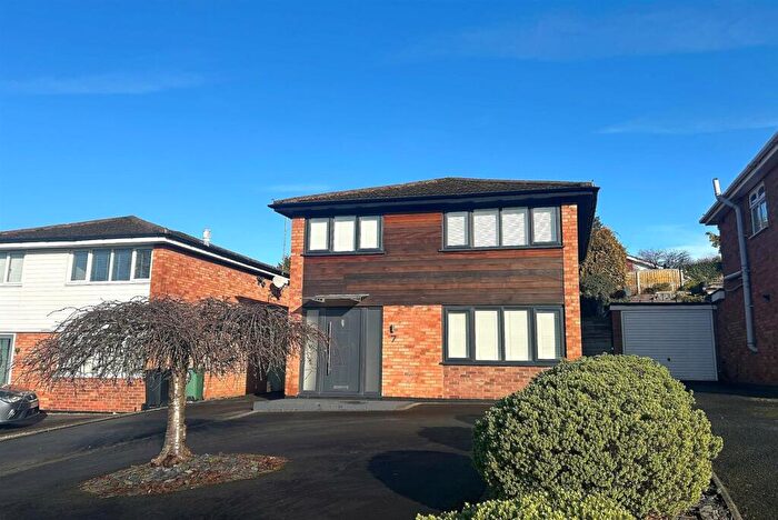 3 Bedroom Detached House For Sale In Brockmoor Close, Pedmore, Stourbridge, DY9