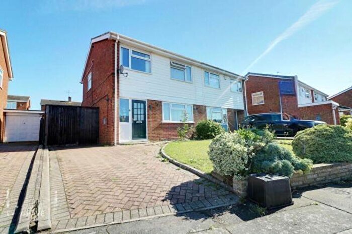 3 Bedroom Semi-Detached House For Sale In Redgrave Gardens, Bramingham, Luton, Bedfordshire, LU3