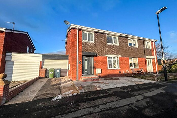 3 Bedroom Semi Detached House For Sale In Drybeck Square, Sunderland, SR3