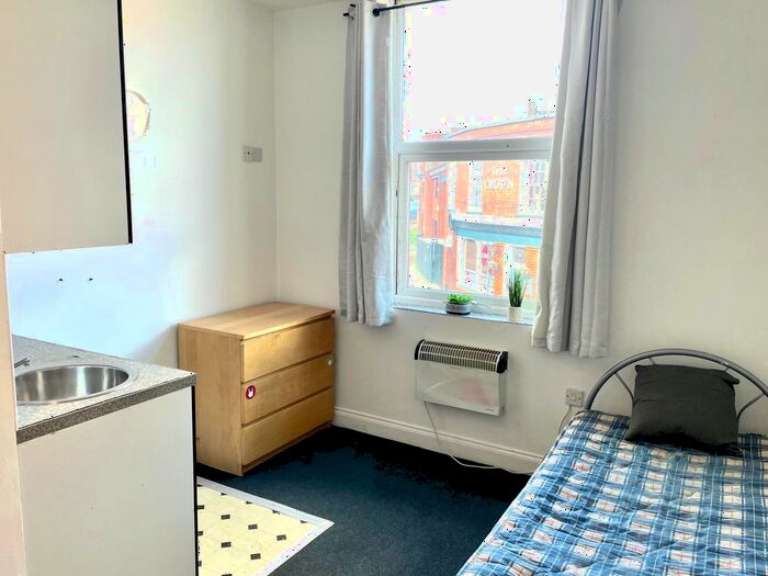 Studio To Rent In Walsall Street, Willenhall, WV13