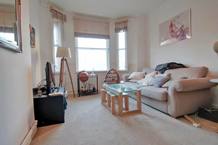 1 Bedroom Flat To Rent In Lidyard Road, N19