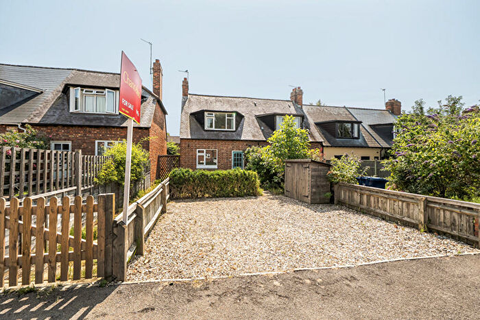 2 Bedroom Terraced House For Sale In Cumberland Road, Oxford, OX4