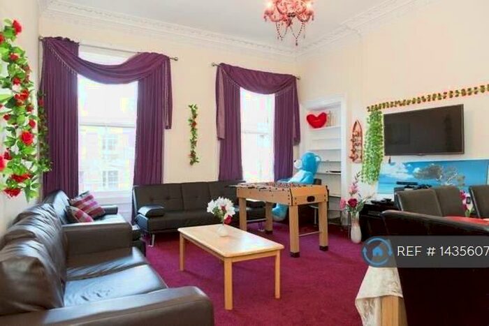 5 Bedroom Flat To Rent In Lauriston Park, Edinburgh, EH3