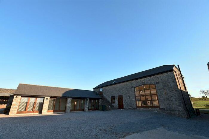 4 Bedroom Barn Conversion To Rent In Wickwar Road, Kingswood, GL12